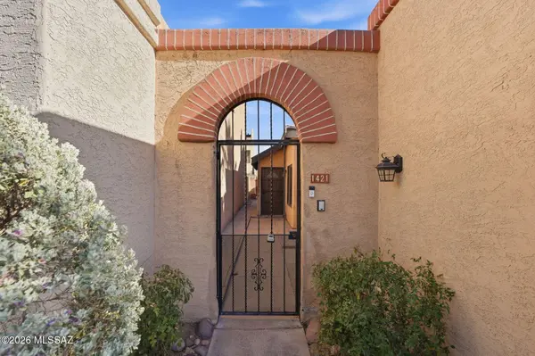 1421 W Calle Plomo, Tucson, AZ 85745