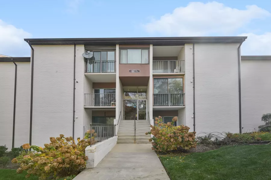 8011 Mandan Rd #301, Greenbelt, MD 20770-2864