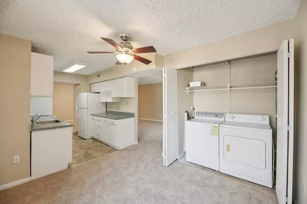 8011 Mandan Rd #301, Greenbelt, MD 20770-2864