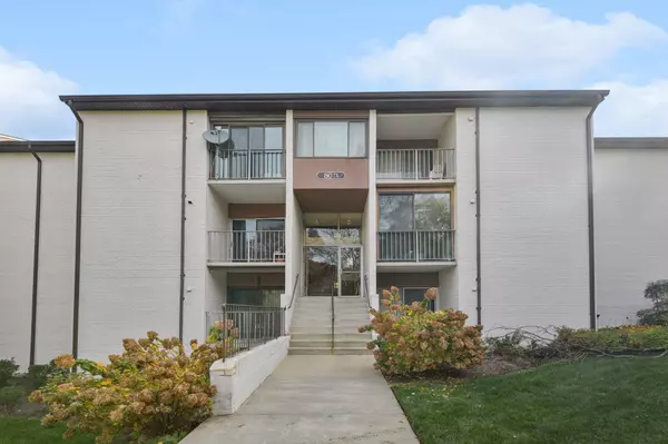 8011 Mandan Rd #301, Greenbelt, MD 20770-2864