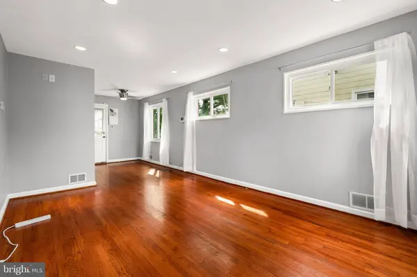 7115 GLENRIDGE DR, Hyattsville, MD 20784