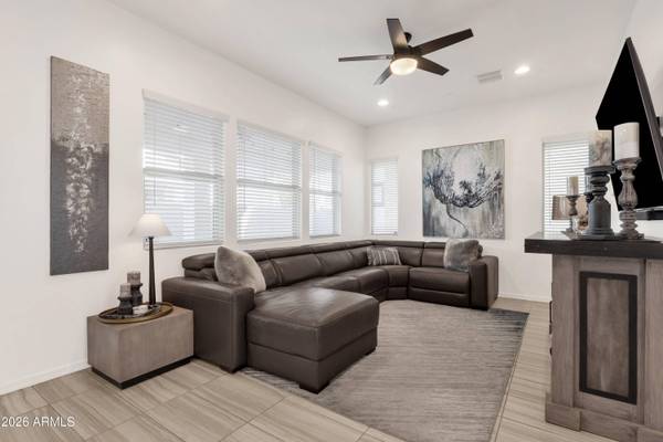 758 W WINCHESTER Drive, Chandler, AZ 85286