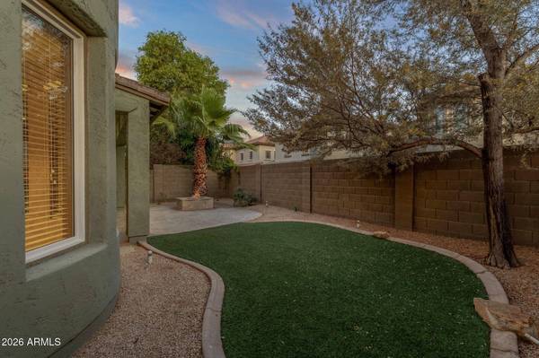 3927 E Waller Lane, Phoenix, AZ 85050