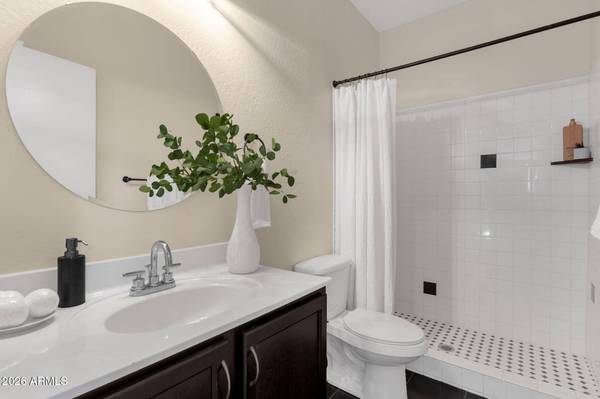 3930 N 30TH Street, Phoenix, AZ 85016