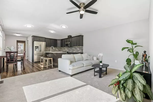 305 Stanley AVE, Okotoks, AB T1S 1M5