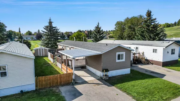 305 Stanley AVE, Okotoks, AB T1S 1M5