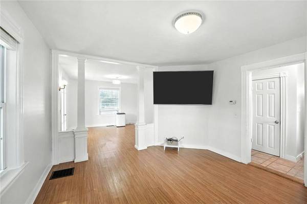 997 WEST SHORE RD, Warwick, RI 02889