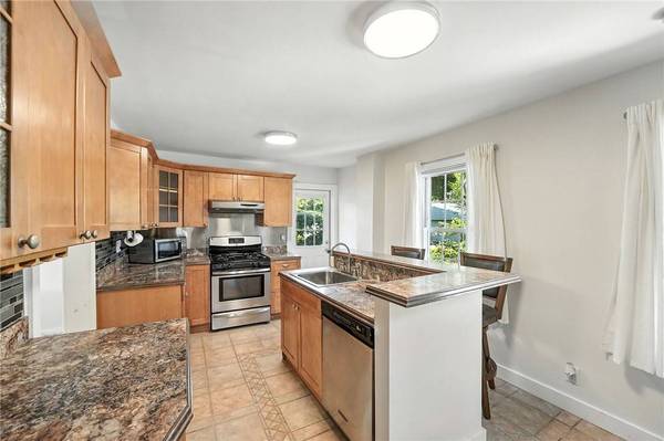 997 WEST SHORE RD, Warwick, RI 02889