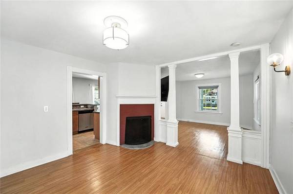 997 WEST SHORE RD, Warwick, RI 02889