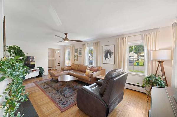 160 Crescent AVE, North Attleboro, MA 02760