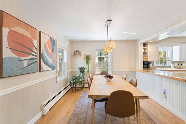 160 Crescent AVE, North Attleboro, MA 02760