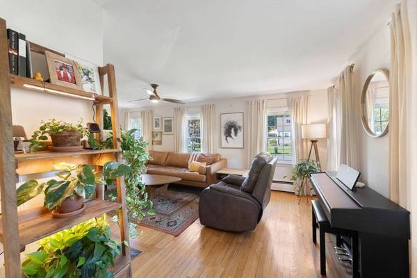 160 Crescent Avenue, North Attleboro, MA 02760