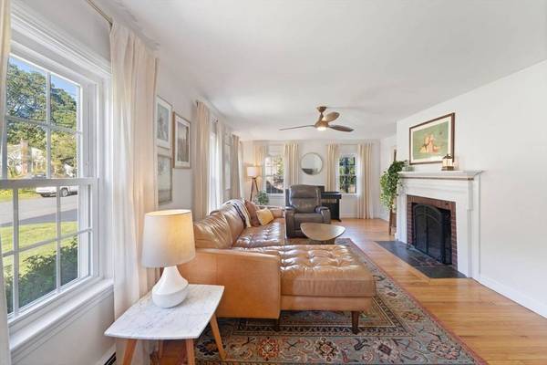 160 Crescent Avenue, North Attleboro, MA 02760