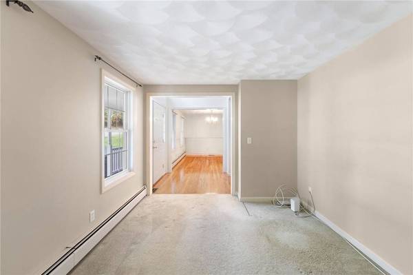 17 Doire RD, Cumberland, RI 02864