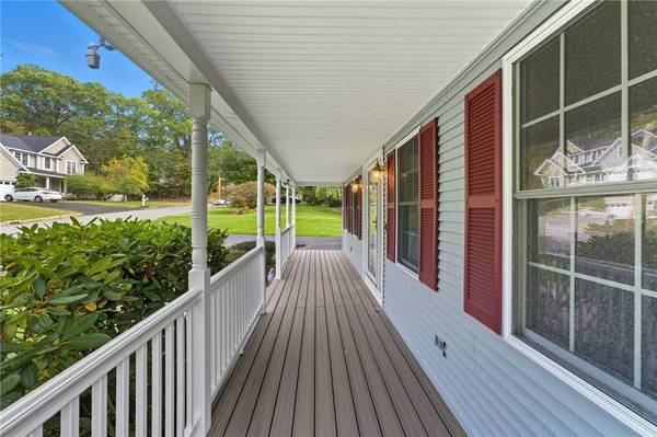 17 Doire RD, Cumberland, RI 02864