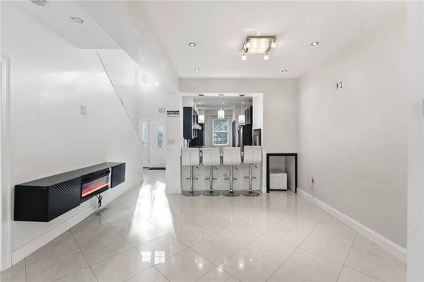 315 Old River RD #20, Lincoln, RI 02838