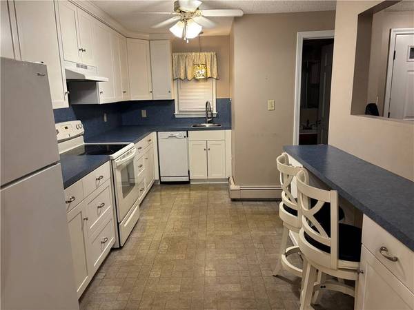 18 Villa Nova ST, Woonsocket, RI 02895