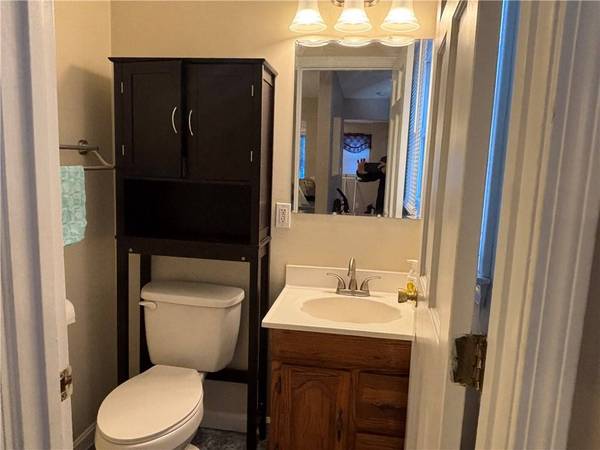 18 Villa Nova ST, Woonsocket, RI 02895