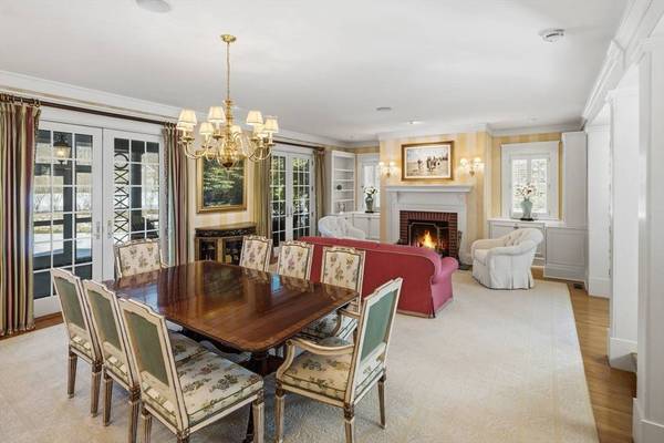 7 Eagle Drive, Dartmouth, MA 02748