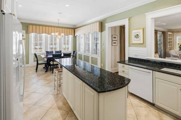 7 Eagle Drive, Dartmouth, MA 02748