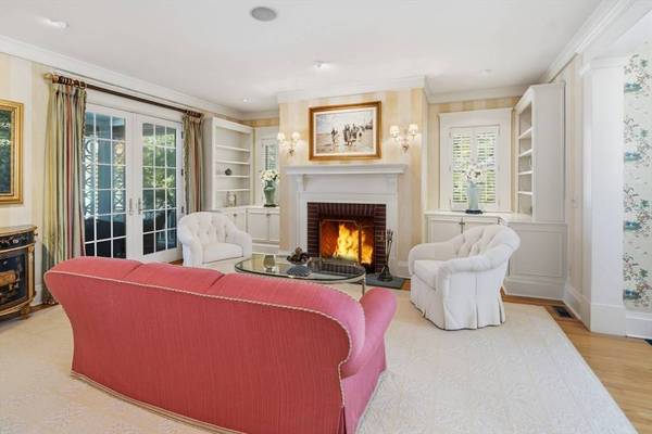 7 Eagle Drive, Dartmouth, MA 02748