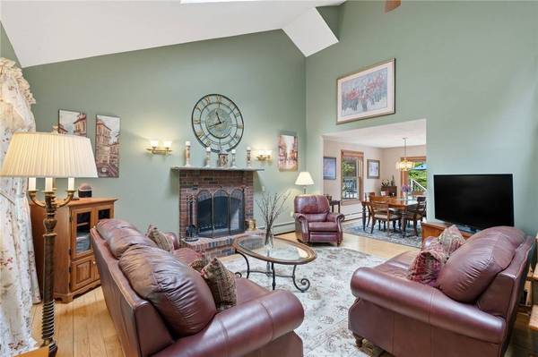 20 FOLLETT ST, North Smithfield, RI 02896