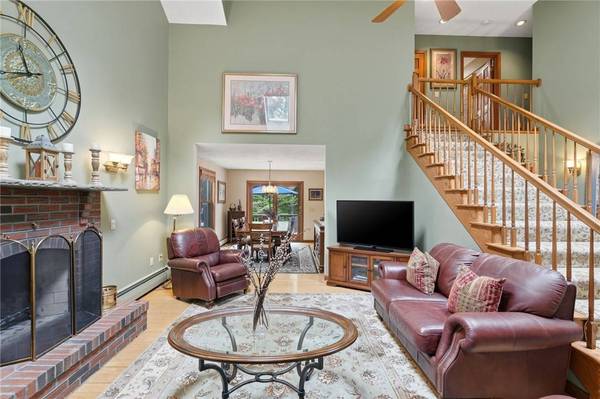 20 FOLLETT ST, North Smithfield, RI 02896