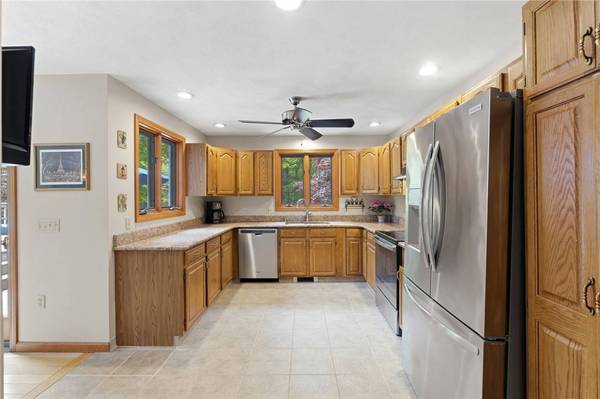 20 FOLLETT ST, North Smithfield, RI 02896