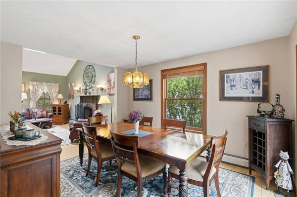 20 FOLLETT ST, North Smithfield, RI 02896