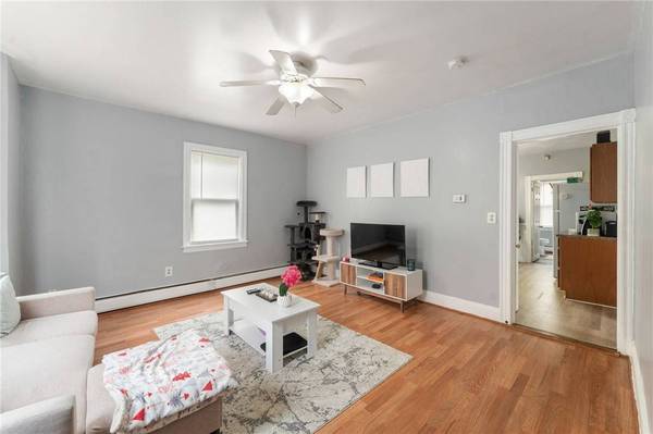 74 Veazie ST, Providence, RI 02908