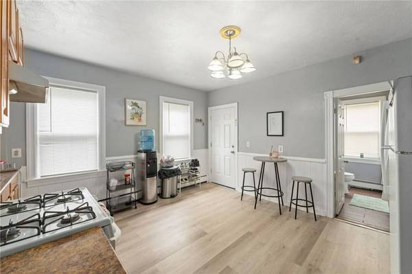 74 Veazie ST, Providence, RI 02908