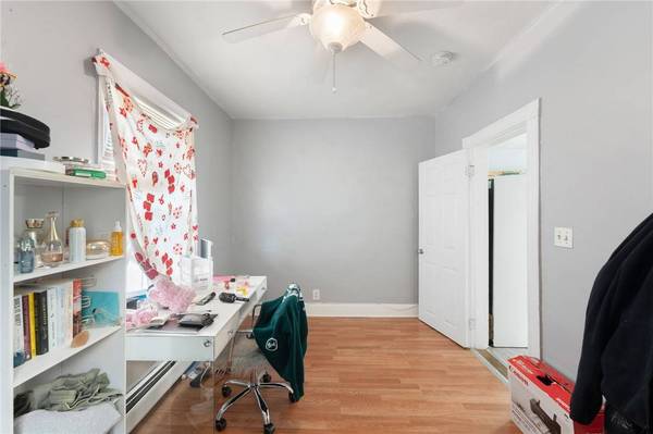 74 Veazie ST, Providence, RI 02908