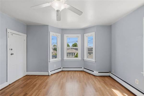 74 Veazie ST, Providence, RI 02908
