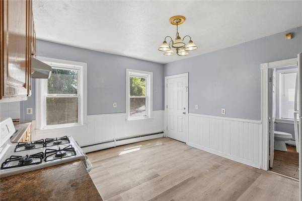 74 Veazie ST, Providence, RI 02908