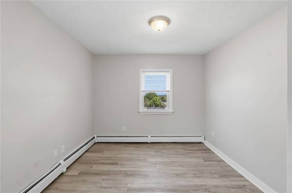 70 Veazie ST, Providence, RI 02908