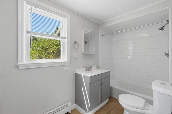 70 Veazie ST, Providence, RI 02908