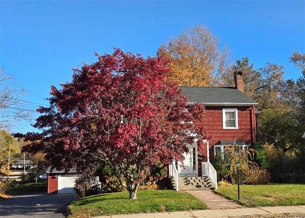 942 Mendon RD, Woonsocket, RI 02895
