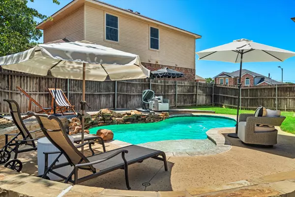 5605 Chimney Rock Dr, Arlington, TX 76017-3030