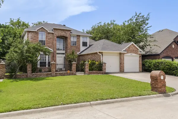 5428 Rolling Green Rd, Arlington, TX 76017-6262