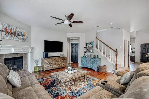 210 Forestridge Drive, Mansfield, TX 76063