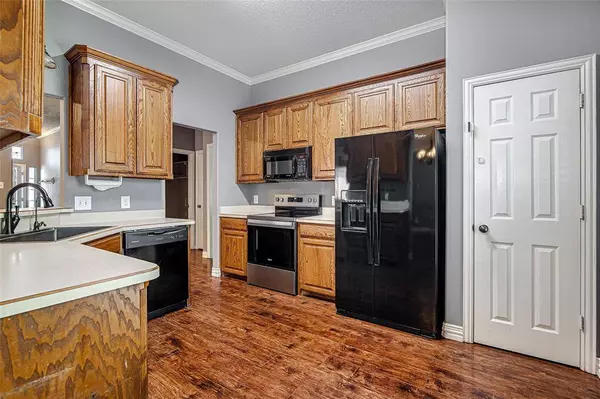 729 Mesa Vista Drive, Crowley, TX 76036