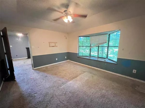 720 NW 6th Street, Grand Prairie, TX 75050