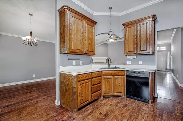 729 Mesa Vista Drive, Crowley, TX 76036