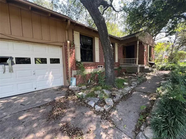 720 NW 6th Street, Grand Prairie, TX 75050