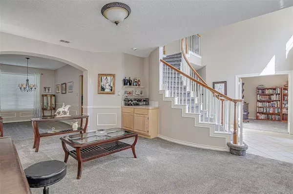 2703 Kingswood Court, Arlington, TX 76001