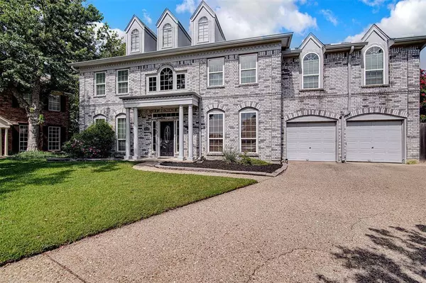 2703 Kingswood Court, Arlington, TX 76001