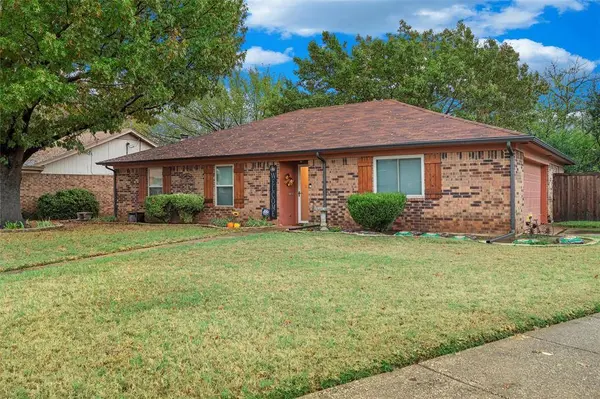 2325 Oakside Drive, Arlington, TX 76016