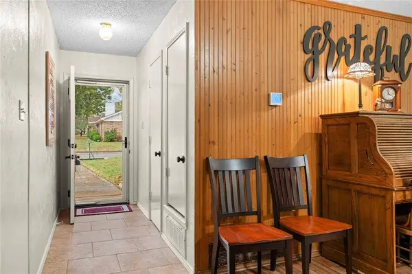 2325 Oakside Drive, Arlington, TX 76016