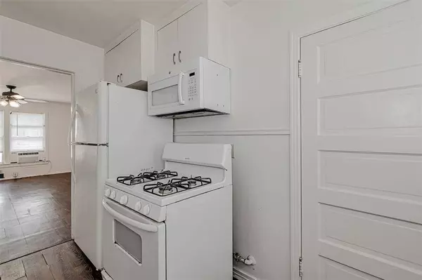 206 E Rogers Street, Arlington, TX 76011