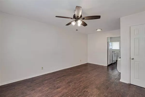 206 E Rogers Street, Arlington, TX 76011